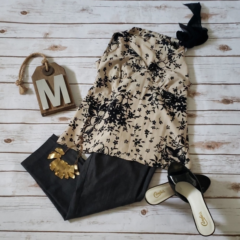 *PRICE DROP*
Daisy Fuentes tan and black tie strap sleeveless blouse - Picture 2 of 6